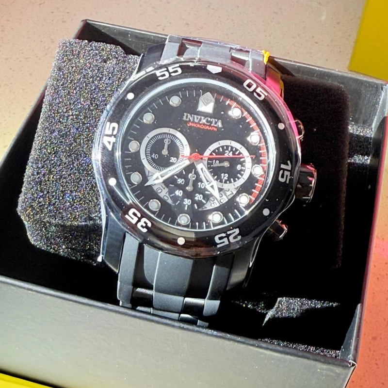 Invicta 'Titan Stealth