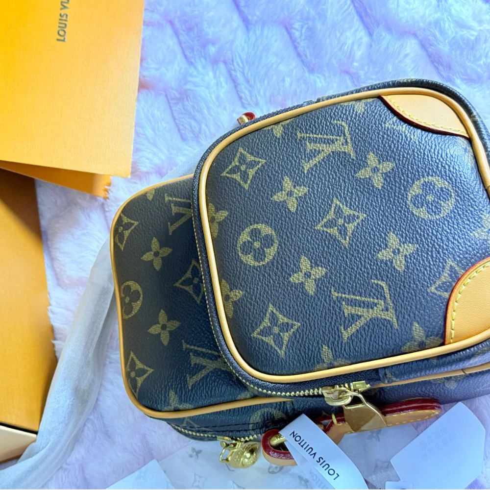 Louis Vuitton Multi Pochette Monogram Clásico - Imagen 2